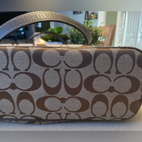 Coach Signature Tote - Picture 8 of 11